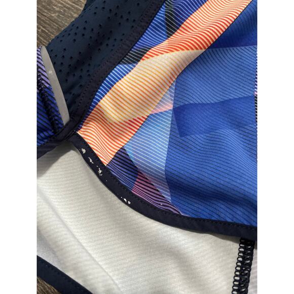 Athleta Shorts Size M - Picture 8 of 9